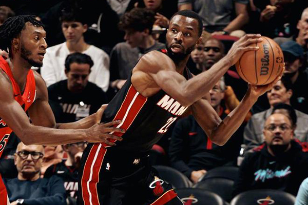 主场失守！热火三大主力下半场哑火，<a href=/lanqiuxg/raptors/ target=_blank class=infotextkey>猛龙</a>逆转终结四连败