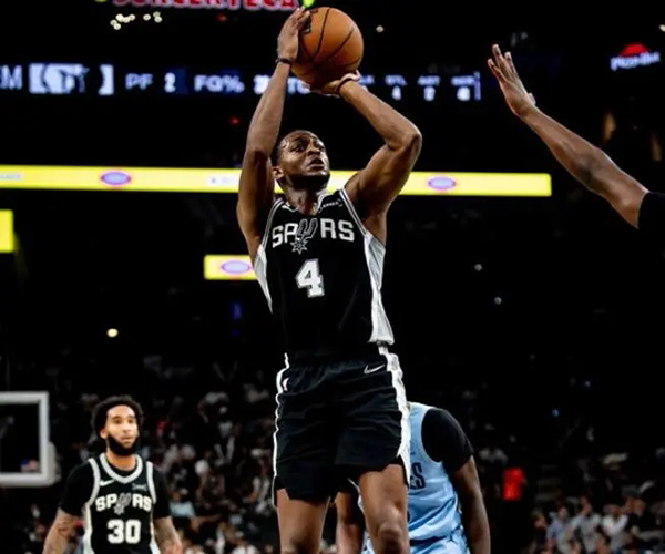 巴恩斯7记三分率<a href=/lanqiuxg/spurs/ target=_blank class=infotextkey>马刺</a>双杀灰熊 残阵灰熊虽败犹荣